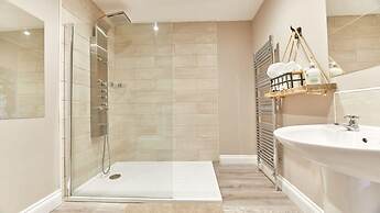 Host Stay The Pepper Pot