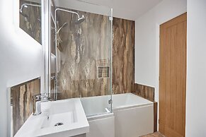 Host Stay Studio Pod 2