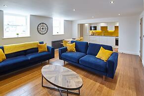 Host Stay The Royal Hideaway