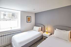 Host Stay The Royal Hideaway