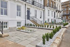 Host Stay The Royal Hideaway