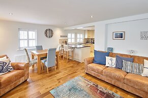 Host Stay Doray House