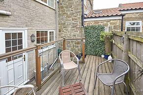 Host Stay Honeysuckle Cottage