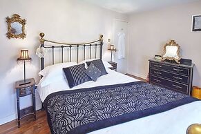 Host Stay Honeysuckle Cottage