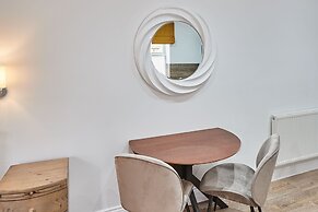 Host Stay Studio Pod 1