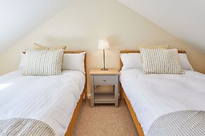 Host Stay Eden Cottage