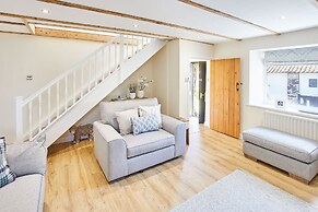 Host Stay Eden Cottage