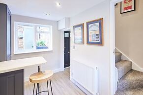 Host Stay 2 College Square