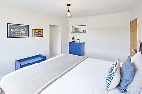 Host Stay 2 College Square