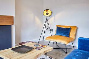 Host Stay 2 College Square