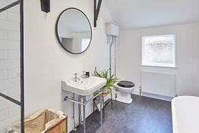 Host Stay 2 College Square