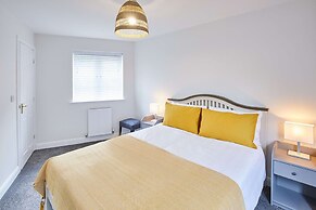 Host Stay Aynsley Mews