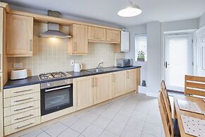 Host Stay Aynsley Mews