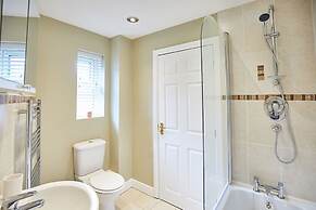 Host Stay Aynsley Mews