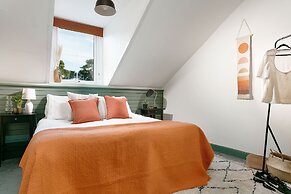 Host Stay Sussex Place