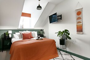 Host Stay Sussex Place