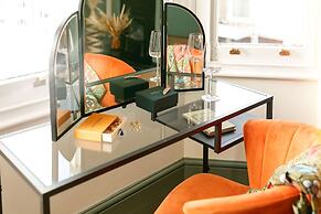 Host Stay Sussex Place