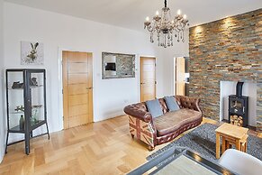 Host Stay Boutique Balcony