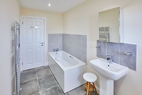 Host Stay Foggyshaw Lodge