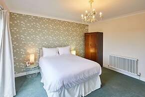 Host Stay Coach Cottage