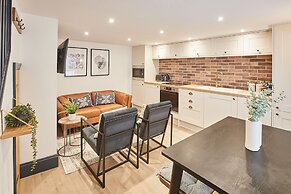 Host Stay Grumbles Cottage