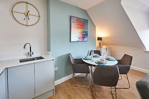 Host Stay The Loft The Regency