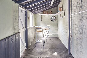 Host Stay Seagull Cottage