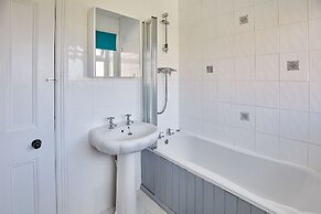 Host Stay Seagull Cottage