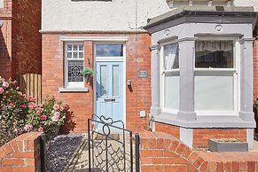 Host Stay Seagull Cottage