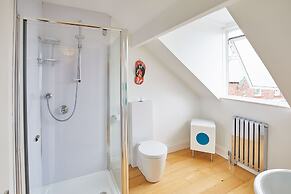 Host Stay Hutton House