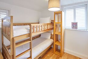 Host Stay Hutton House