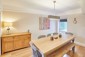 Host Stay Hutton House