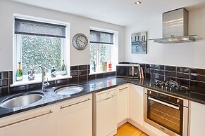 Host Stay Hutton House