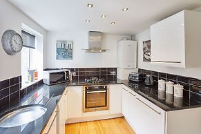 Host Stay Hutton House