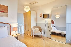 Host Stay Hutton House