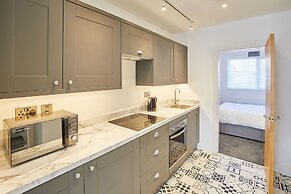 Host Stay Apartment 1 Queens Court
