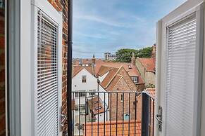 Host Stay One Mulgrave Place