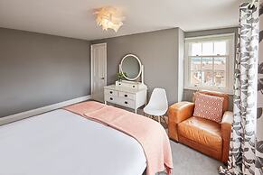 Host Stay One Mulgrave Place