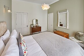 Host Stay One Mulgrave Place