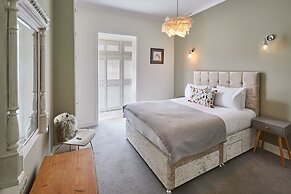 Host Stay One Mulgrave Place