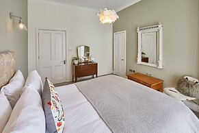 Host Stay One Mulgrave Place