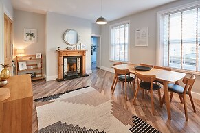 Host Stay Cheviot House