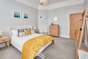 Host Stay Cheviot House