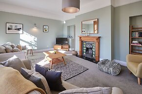 Host Stay Cheviot House