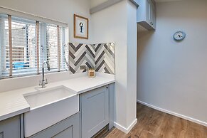 Host Stay Cheviot House