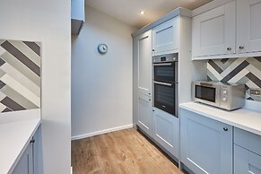 Host Stay Cheviot House