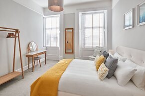 Host Stay Cheviot House