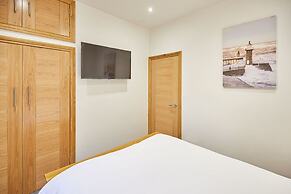 Host Stay Knight Retreat