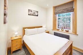 Host Stay Knight Retreat