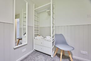 Host Stay Robin s Nest